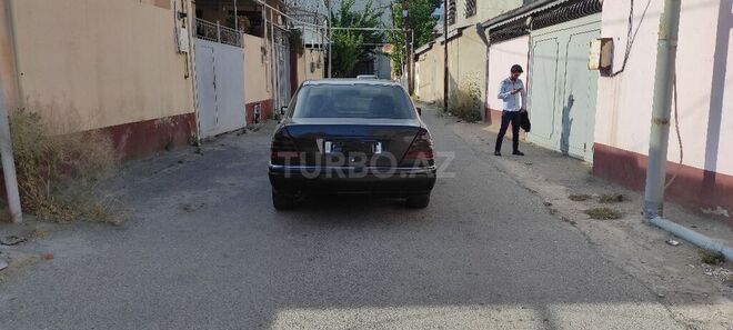 Mercedes C 220 1995, 310,000 km - 2.2 l - Bakı