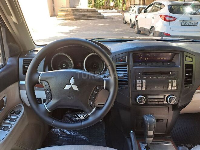 Mitsubishi Pajero 2008, 180,000 km - 3.0 l - Bakı
