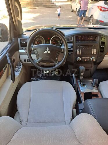 Mitsubishi Pajero 2008, 180,000 km - 3.0 l - Bakı