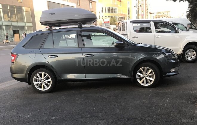 Skoda Fabia 2015, 141,800 km - 1.2 l - Bakı