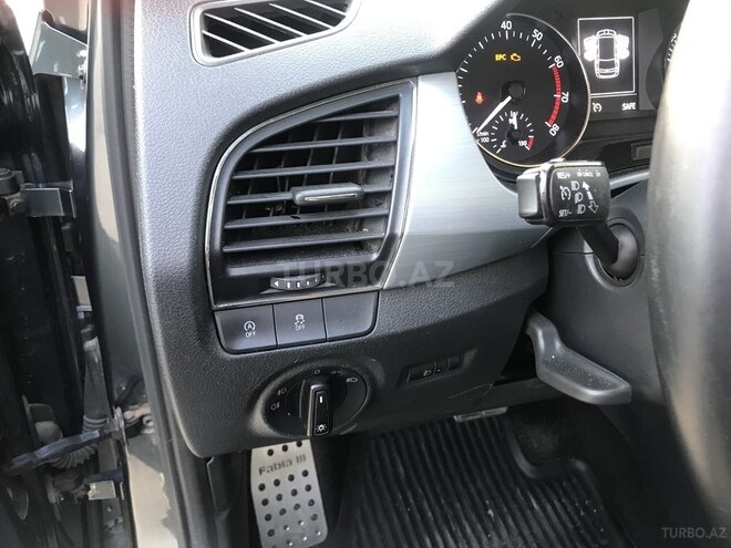 Skoda Fabia 2015, 141,800 km - 1.2 l - Bakı