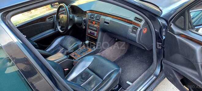 Mercedes E 200 1997, 252,525 km - 2.0 l - Bakı