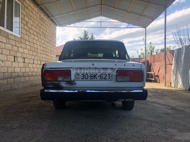 LADA (VAZ) 2107 2004, 225,000 km - 1.6 l - Yevlax