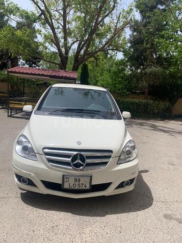 Mercedes B 180 2011, 168,000 km - 1.7 l - Bakı