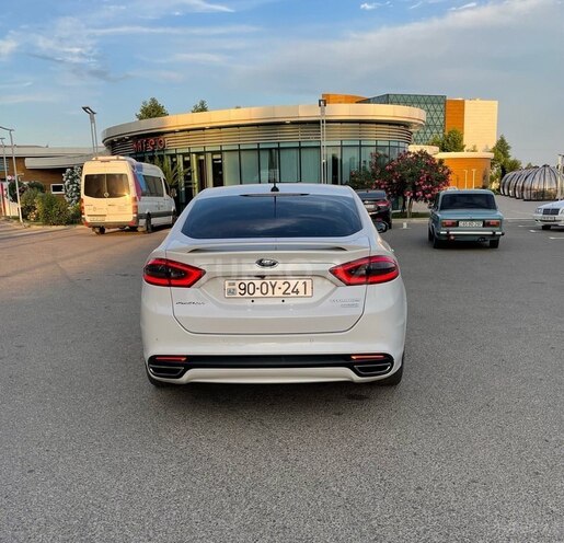 Ford Fusion 2013, 145,000 km - 2.0 л - Masallı