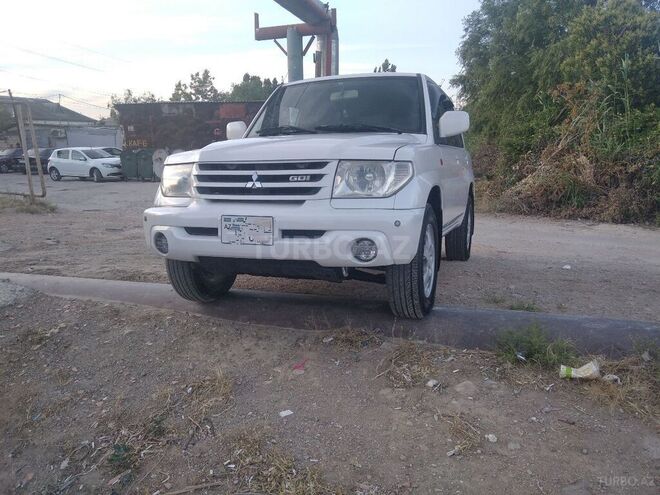Mitsubishi Pajero io 2001, 241,000 km - 2.0 л - Bakı