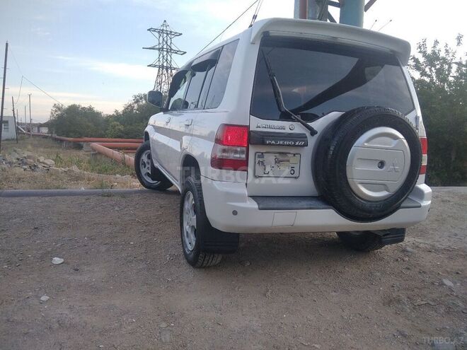 Mitsubishi Pajero io 2001, 241,000 km - 2.0 л - Bakı