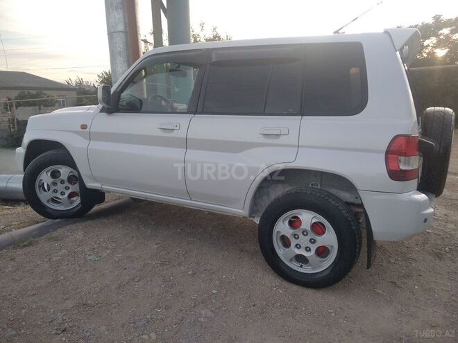Mitsubishi Pajero io 2001, 241,000 km - 2.0 л - Bakı