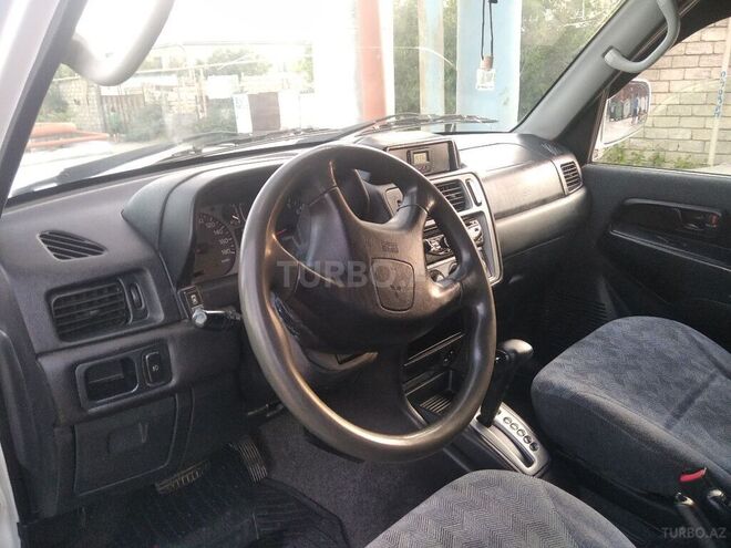 Mitsubishi Pajero io 2001, 241,000 km - 2.0 л - Bakı