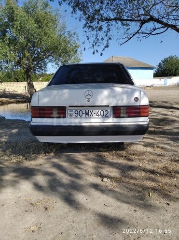 Mercedes 190 1989, 125,110 km - 2.0 l - Salyan