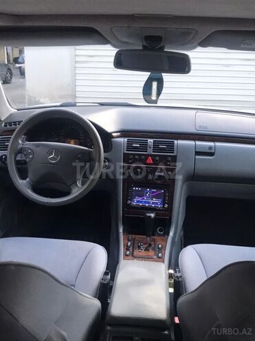 Mercedes E 240 2000, 393,000 km - 2.4 l - Bakı