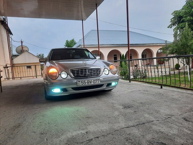 Mercedes E 220 2000, 300,000 km - 2.2 л - Şəki