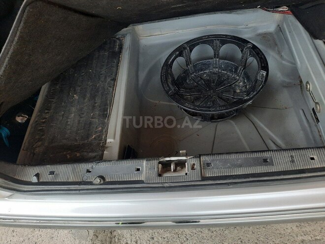 Mercedes E 220 2000, 300,000 km - 2.2 л - Şəki
