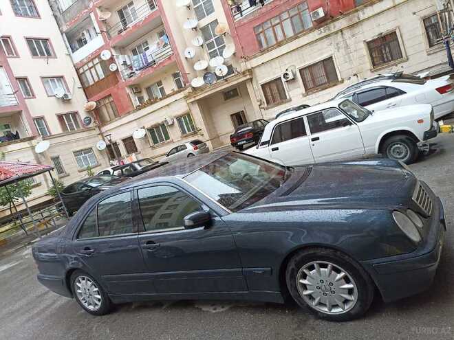 Mercedes E 270 1999, 307,000 km - 2.7 l - Bakı