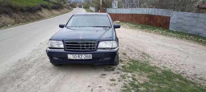 Mercedes C 200 1995, 620,000 km - 2.0 l - Quba