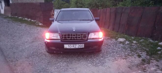 Mercedes C 200 1995, 620,000 km - 2.0 l - Quba