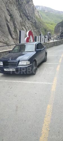 Mercedes C 200 1995, 620,000 km - 2.0 l - Quba