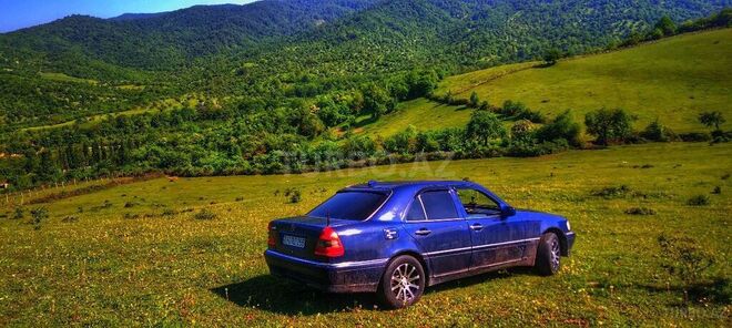 Mercedes C 200 1995, 620,000 km - 2.0 l - Quba