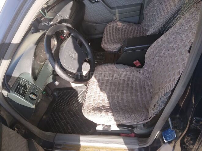 Mercedes C 200 1995, 620,000 km - 2.0 l - Quba
