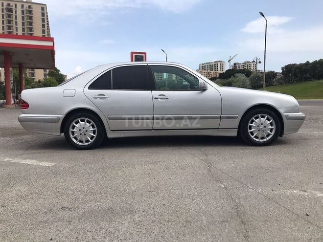 Mercedes E 240 2000, 390,000 km - 2.4 l - Bakı