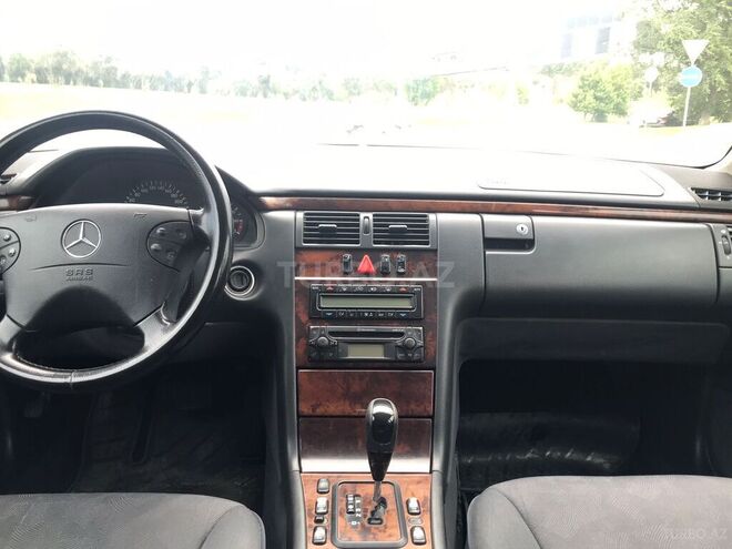 Mercedes E 240 2000, 390,000 km - 2.4 l - Bakı