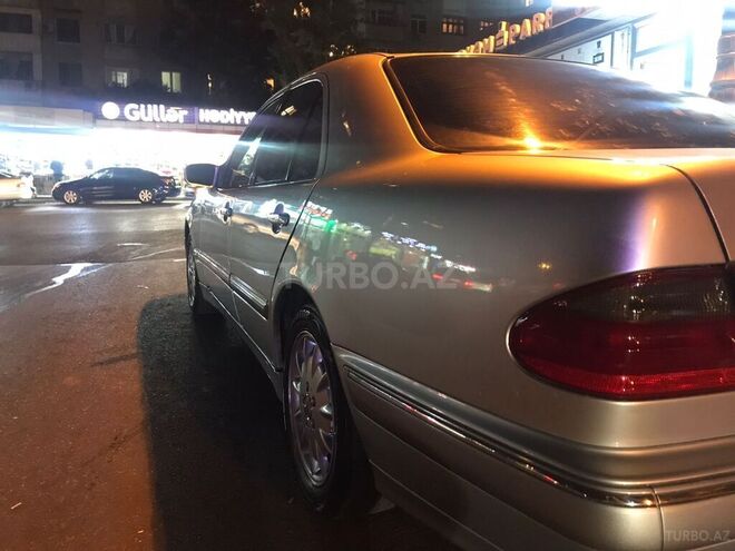 Mercedes E 240 2000, 390,000 km - 2.4 l - Bakı