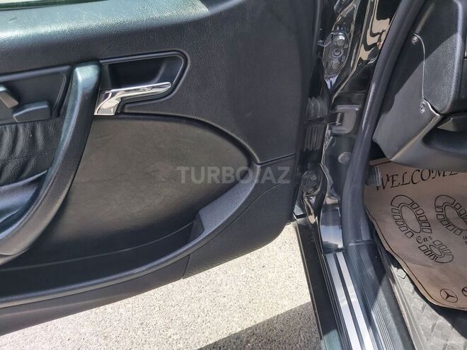 Mercedes C 230 1999, 333,000 km - 2.3 l - Bakı