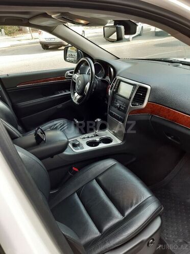 Jeep Grand Cherokee 2012, 132,000 km - 3.6 л - Bakı