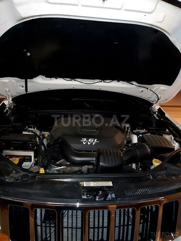 Jeep Grand Cherokee 2012, 132,000 km - 3.6 л - Bakı