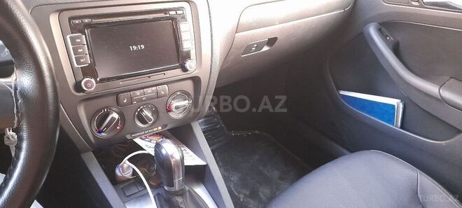 Volkswagen Jetta 2011, 163,348 km - 2.5 l - Bakı