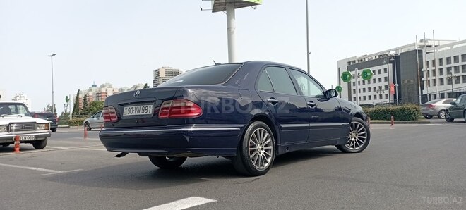 Mercedes E 240 2000, 380,000 km - 2.6 l - Bakı