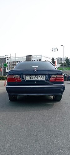 Mercedes E 240 2000, 380,000 km - 2.6 l - Bakı