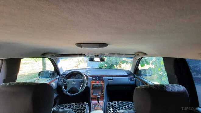 Mercedes E 220 2001, 342,500 km - 2.2 l - Bakı