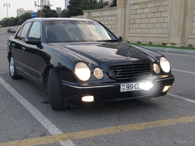 Mercedes E 220 2001, 342,500 km - 2.2 l - Bakı