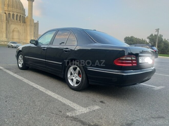 Mercedes E 220 2001, 342,500 km - 2.2 l - Bakı
