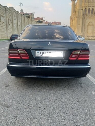 Mercedes E 220 2001, 342,500 km - 2.2 l - Bakı