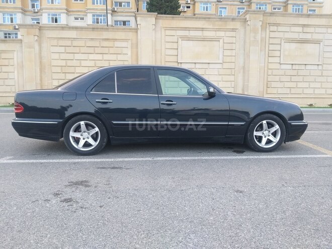 Mercedes E 220 2001, 342,500 km - 2.2 l - Bakı