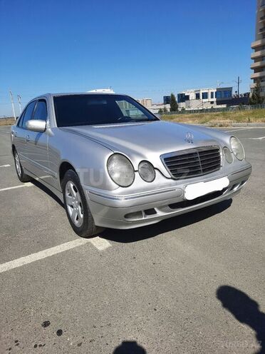 Mercedes E 220 2000, 268,000 km - 2.2 l - Bakı