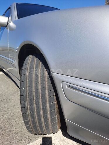 Mercedes E 220 2000, 268,000 km - 2.2 l - Bakı