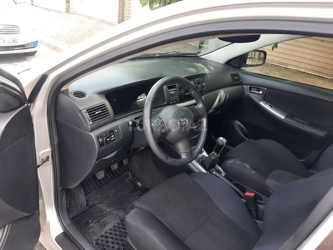 Toyota Corolla 2006, 260,000 km - 1.4 л - Bakı