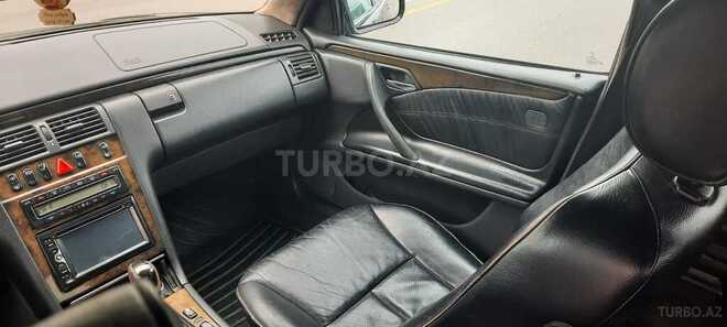 Mercedes E 240 2001, 361,000 km - 2.4 l - Şirvan