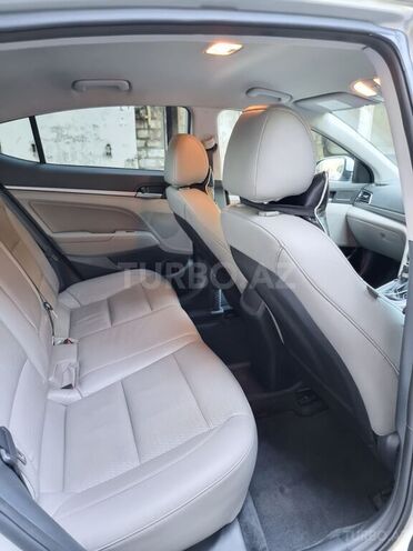 Hyundai Elantra 2016, 76,000 km - 2.0 l - Bakı