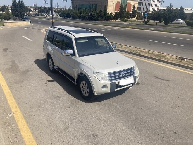 Mitsubishi Pajero 2010, 219,800 km - 3.5 l - Bakı