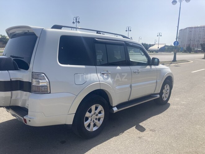Mitsubishi Pajero 2010, 219,800 km - 3.5 l - Bakı