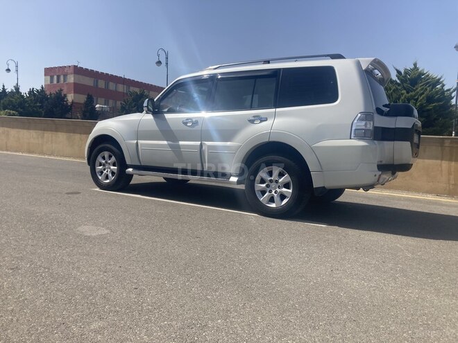 Mitsubishi Pajero 2010, 219,800 km - 3.5 l - Bakı