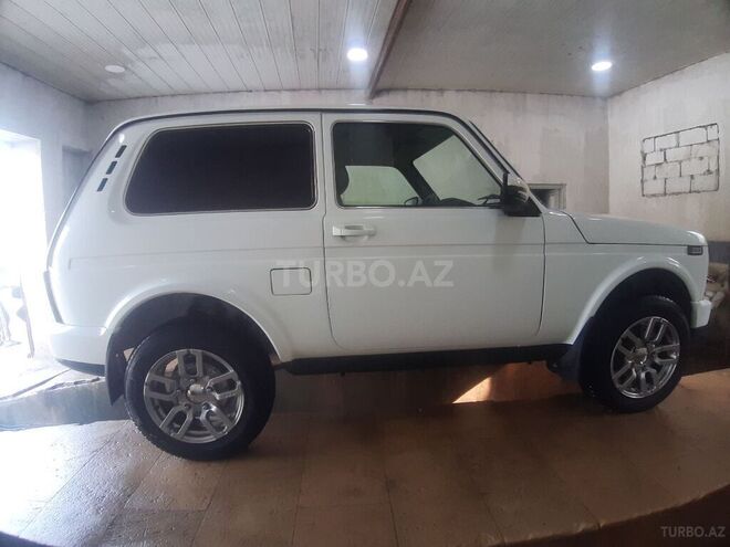 LADA (VAZ) Niva 2014, 117,000 km - 1.7 l - Quba