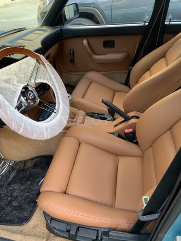 BMW 525 1982, 180,000 km - 2.5 l - Bakı
