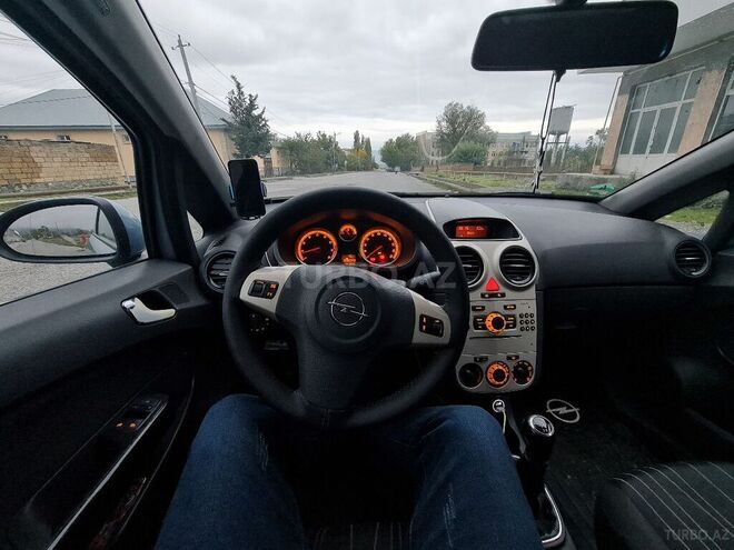 Opel Corsa 2008, 210,000 km - 1.4 л - Şəki