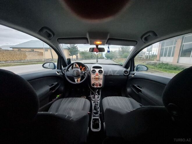 Opel Corsa 2008, 210,000 km - 1.4 л - Şəki