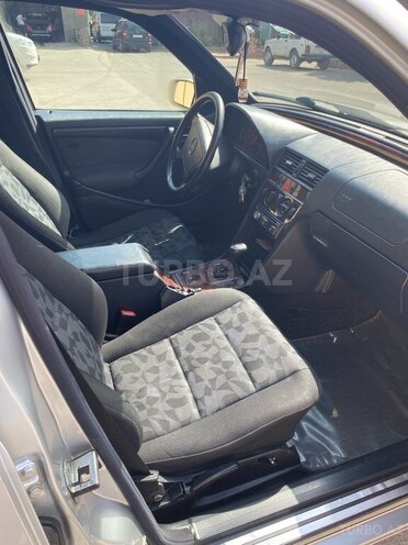 Mercedes C 220 2000, 442,986 km - 2.2 l - Bakı